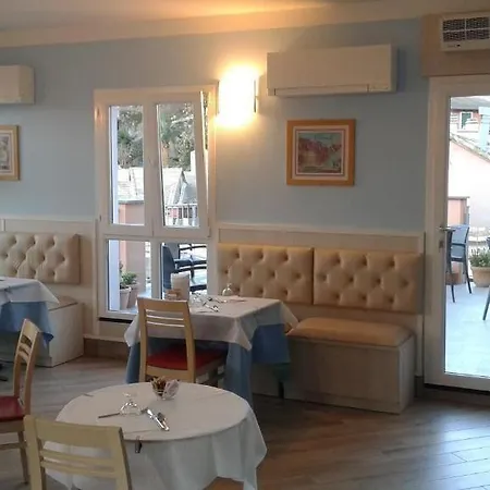 Stella Della Marina モンテロッソ・アル・マーレ